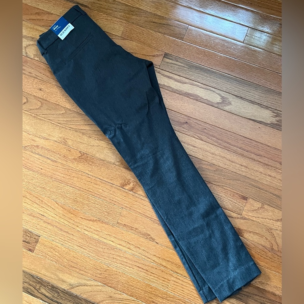 Old Navy Pixie Cut Split Hem Slacks.
